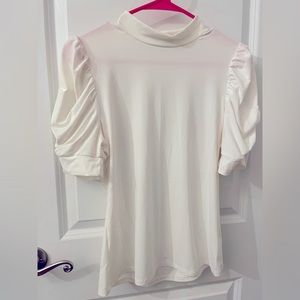 Comfortable/Elegant Fashion Nova white/cream turtle neck, size Large